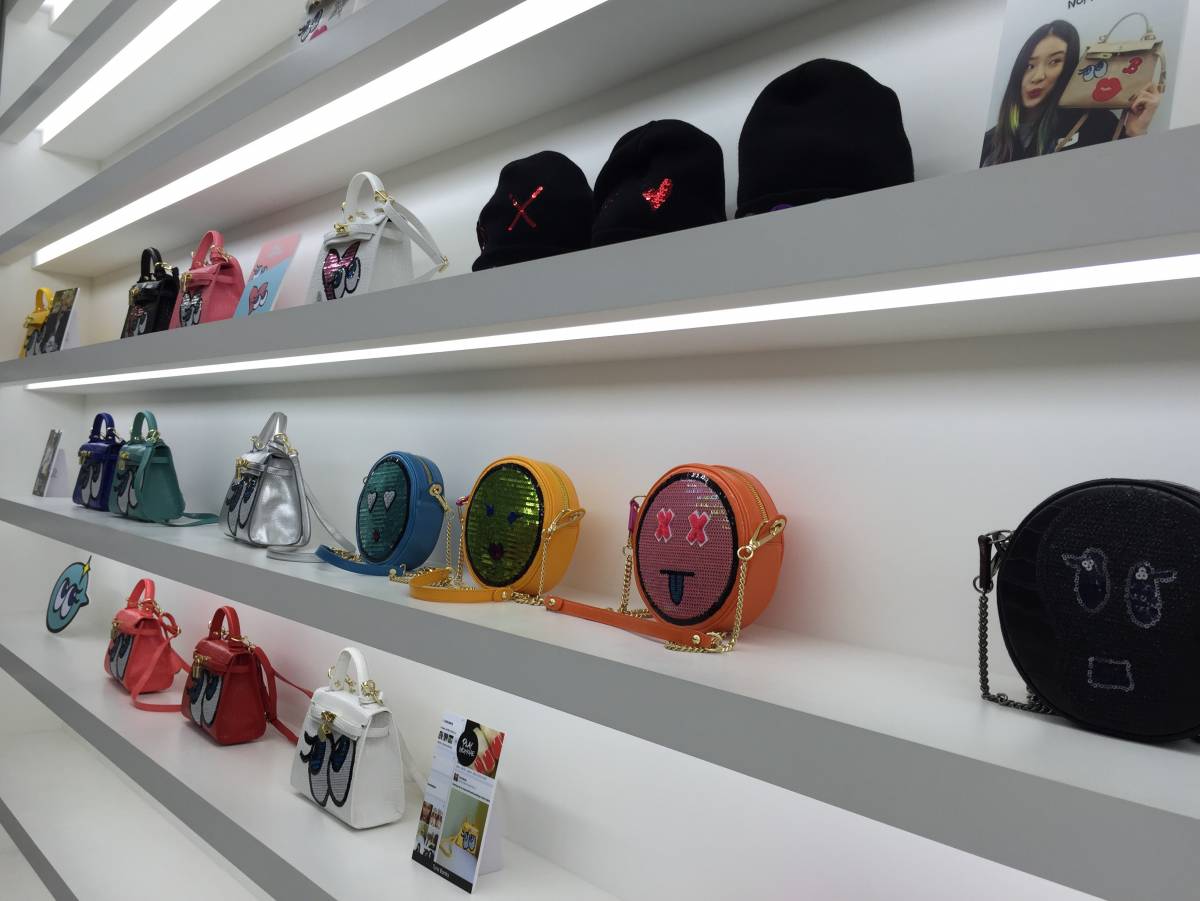 Playnomore Flagship Store 플레이노모어 매장 Korea Shopping