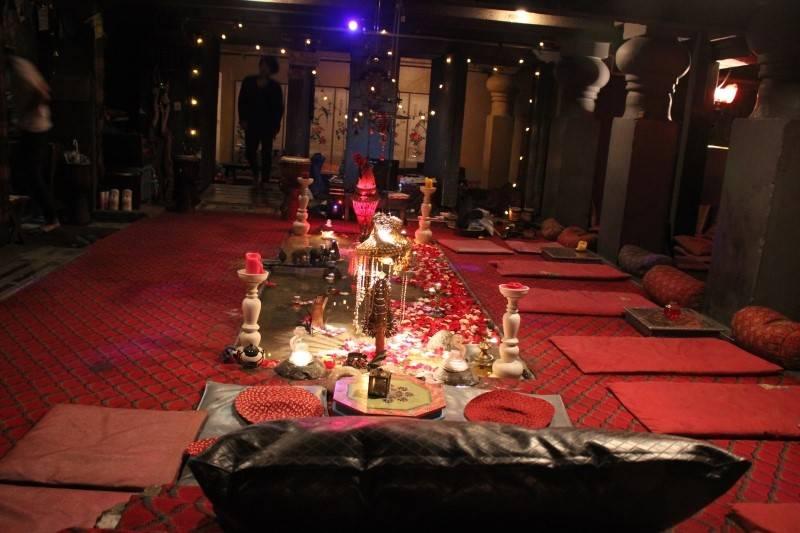 The Butterfly Was A Flower Until It Went Away 나비도 꽃이었다 꽃을 떠나기 전에는