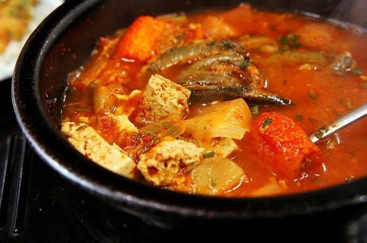 Gombo Chutang 곰보추탕