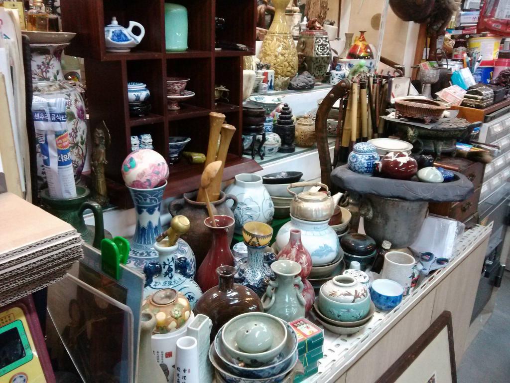 Seoul Folk Flea Market 서울풍물시장