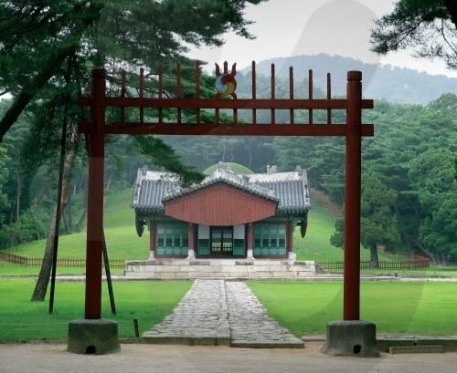 Taereung Gangneung (Tombs) 태릉 강릉