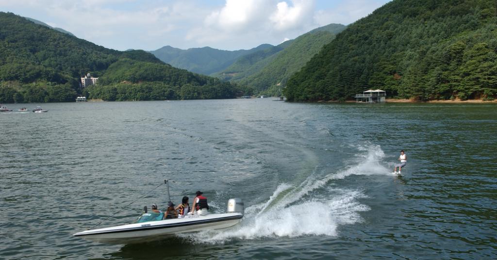 Lake Cheongpyeong 청평호반