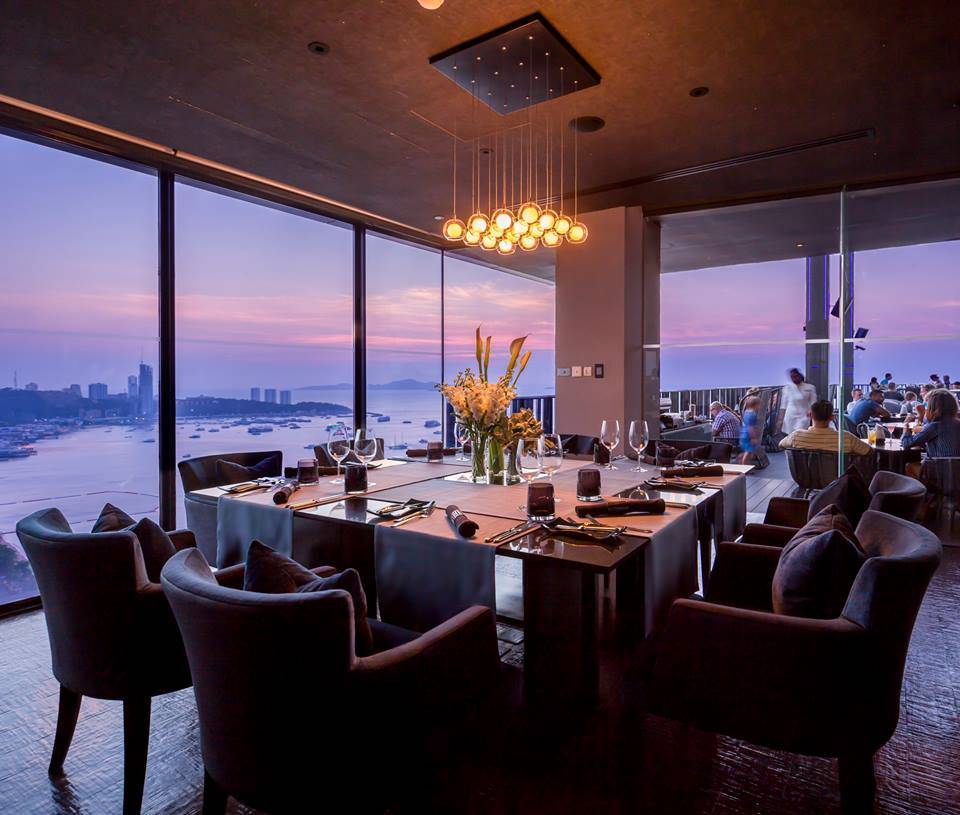 Horizon Rooftop Restaurant and Bar