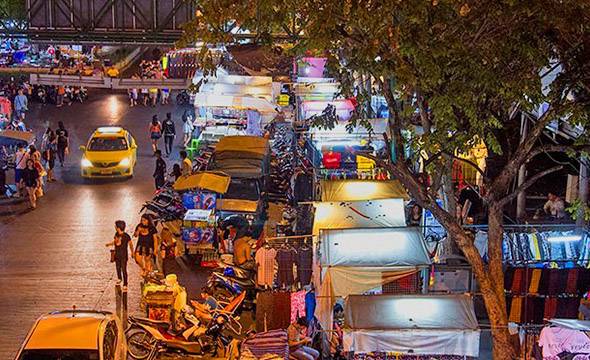 Saphan Phut Night Market
