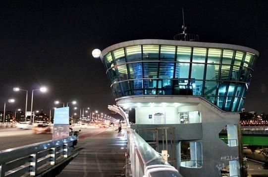 Hannam Saemal Cafe (Cafe Rainbow) 한남 새말카페 (카페 레인보우)