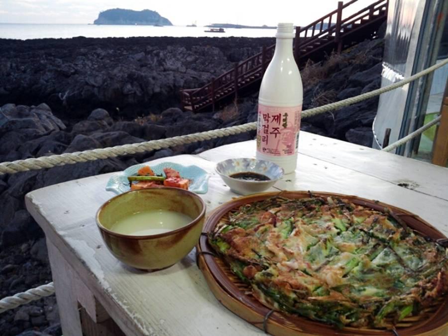 Geomeunyeo Shimteo 검은여 쉼터