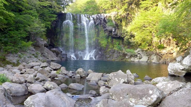 Cheonjeyeon Falls 천제연 폭포
