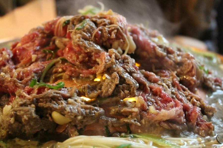 Sandeomi Bulgogi 산더미 불고기