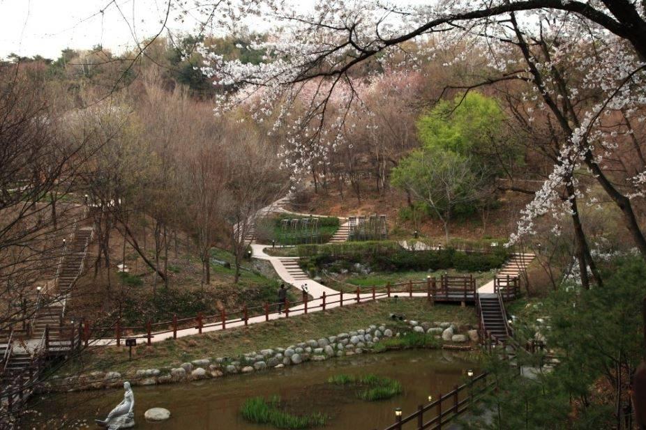 Acha Mountain 아차산