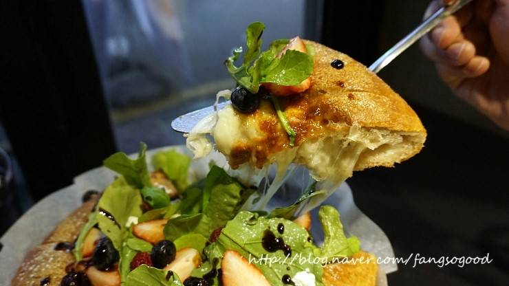 James Chicago Pizza (Hongdae) 제임스시카고피자