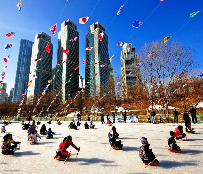 Yangjaecheon Ice Sledding Rink 양재천 얼음썰매장